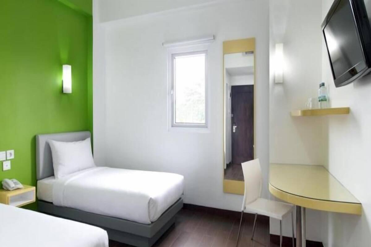 In-room safe, desk, free WiFi, bed sheets