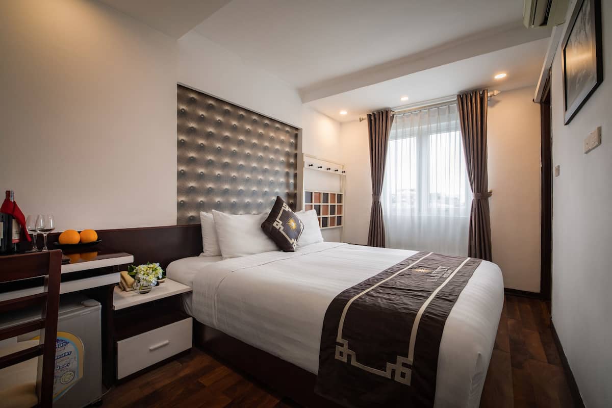 Superior Double Room, 1 Katil Kelamin (Double) | Bar mini, peti besi dalam bilik, dilengkapkan perabot secara berasingan