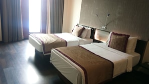 Zimmer | Hochwertige Bettwaren, Minibar, Zimmersafe, Schreibtisch