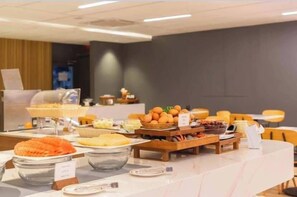 Se sirven desayunos, almuerzos y cenas