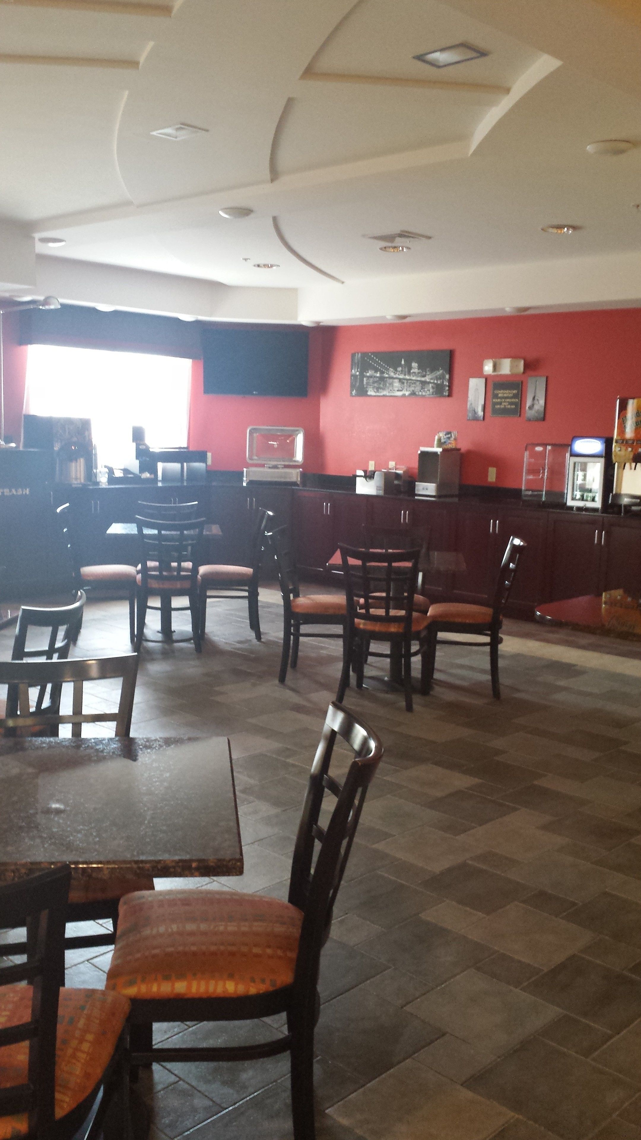 free daily continental breakfast