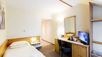 Minibar, in-room safe, desk, iron/ironing board