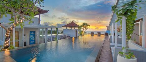 Outdoor pool, sun loungers