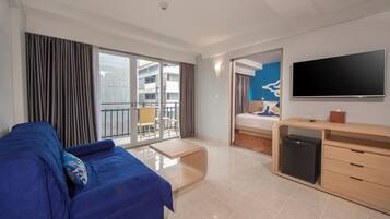 Suite Junior (Free Beer - Welcome Drink) | Minibar, brankas, setrika/meja setrika, dan Wi-Fi gratis