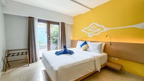 Minibar, in-room safe, iron/ironing board, free WiFi - Kuta Beach Hotel (Kuta)