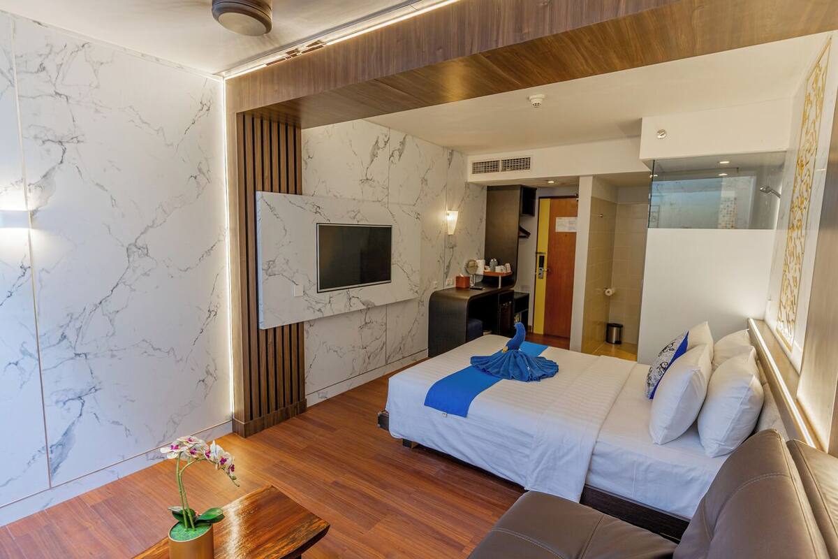 Premier Room (Free Beer - Welcome Drink) | Minibar, in-room safe, iron/ironing board (on request), WiFi (free)