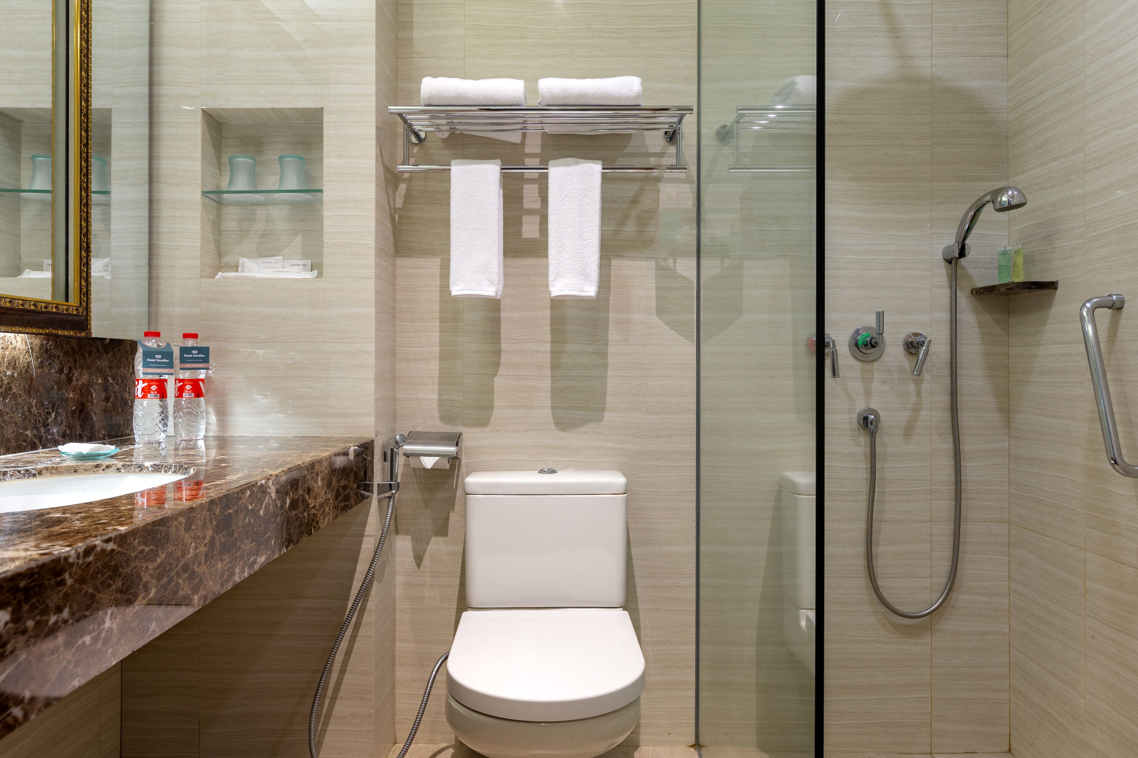 Foto - Hotel Santika Bandung