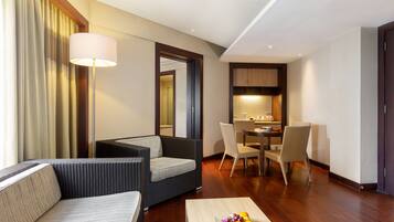 Executive Suite | Living area | LCD TV