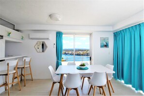 Studio, quang cảnh biển | Khu vực ăn uống tại phòng