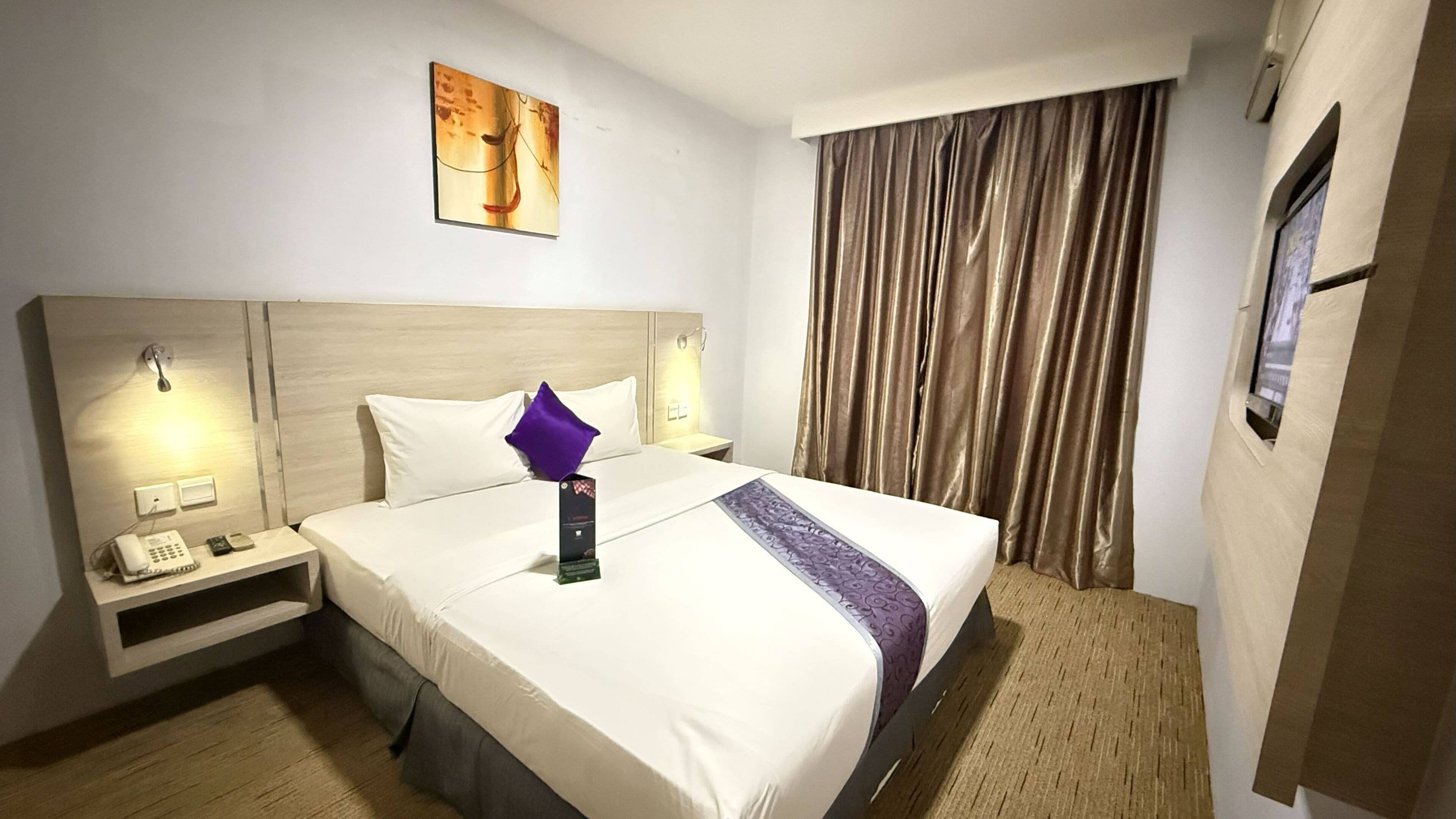 Junior-Suite | Minibar, Zimmersafe, Schreibtisch, Zustellbetten