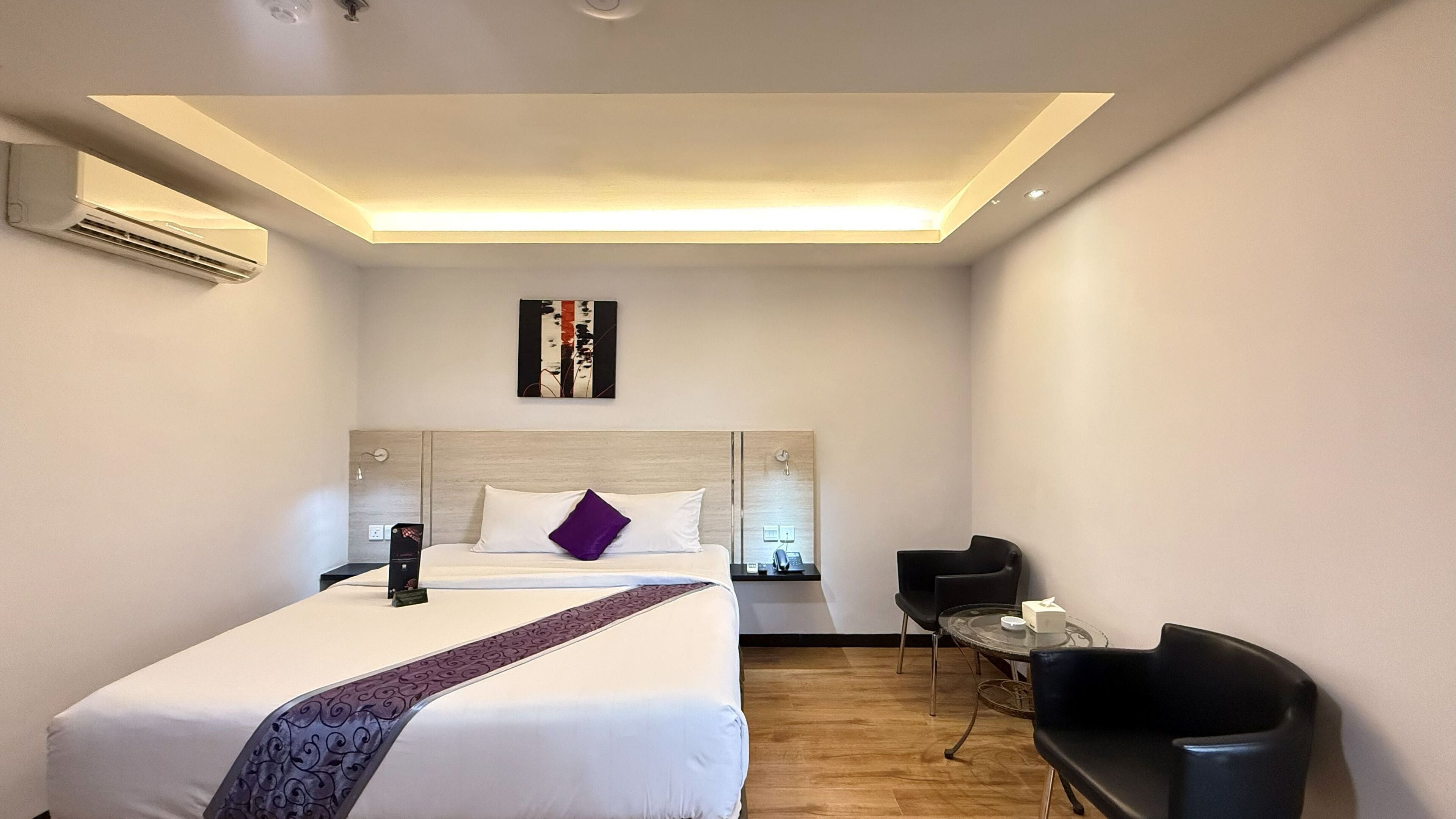 Deluxe-Zimmer | Minibar, Zimmersafe, Schreibtisch, Zustellbetten