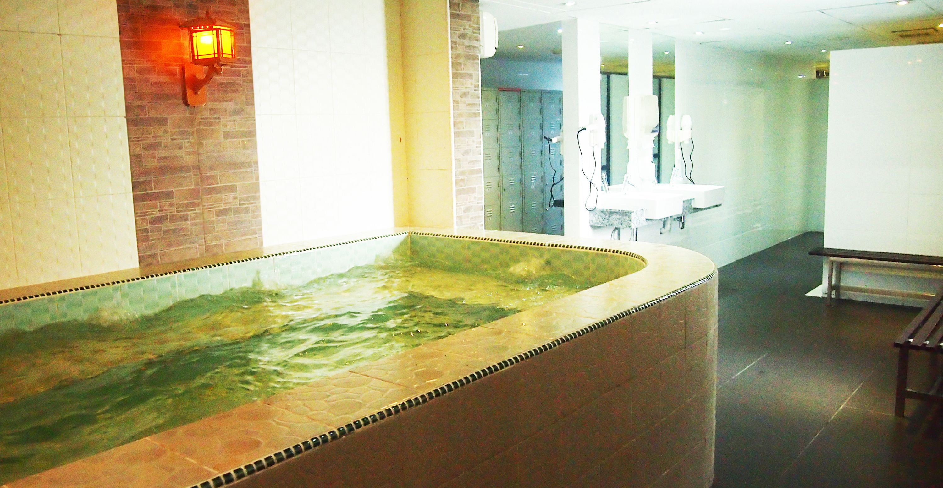 泰式按摩、腳底按摩、按摩服務