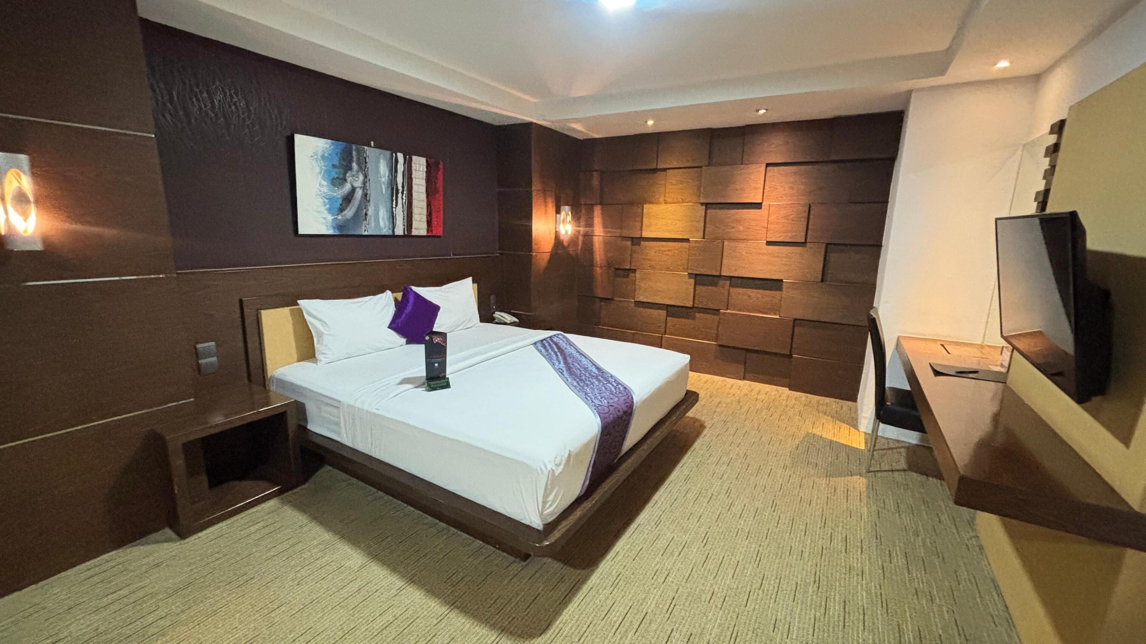 Premier-Suite | Minibar, Zimmersafe, Schreibtisch, Zustellbetten