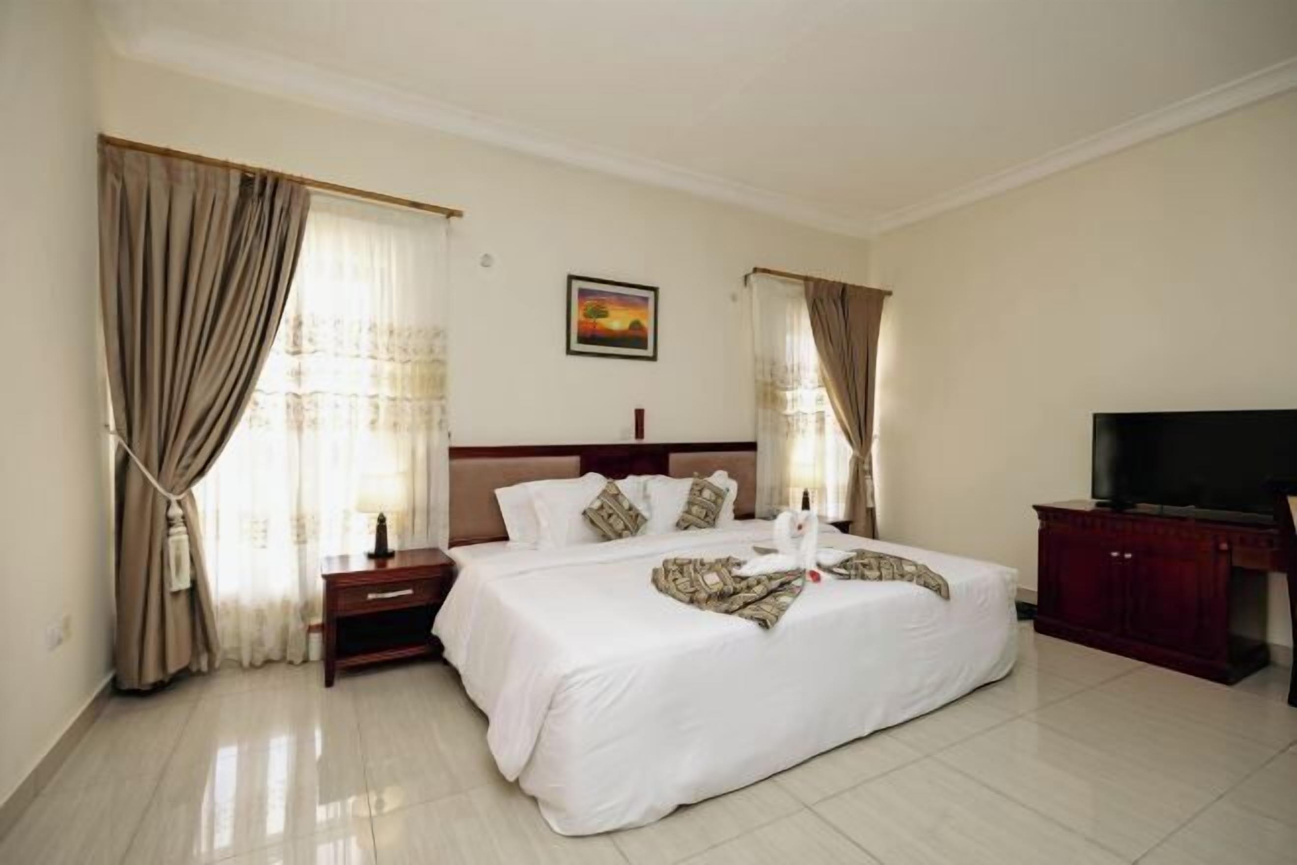 Minibar, bureau, Wi-Fi gratuit, draps fournis