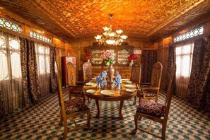 Quarto superior | Opções para refeição no quarto