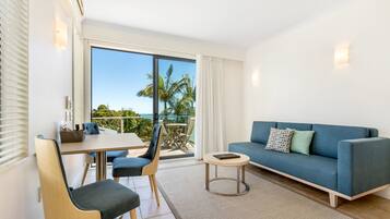 Sea View Studio Apartment | Private kitchen | Mini-fridge, coffee/tea maker, electric kettle, cookware/dishes/utensils