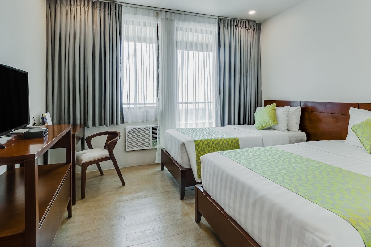 In-room safe, desk, iron/ironing board (on request), bed sheets