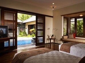 Premium bedding, in-room safe, individually decorated