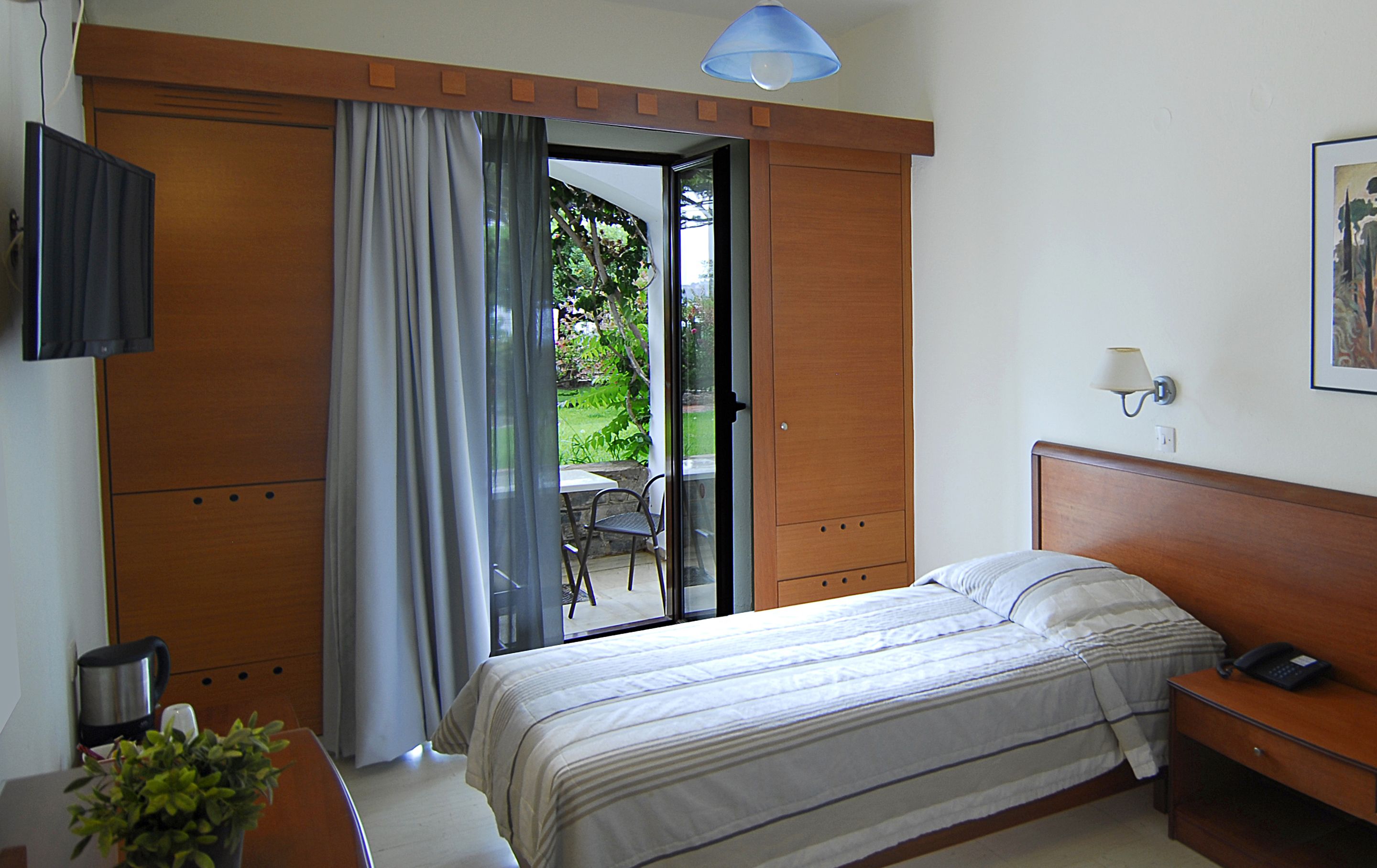 single room | view from room