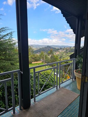 Suite Master Africa | Lanai - POUSADA DE CHARME VILA NATAL (Campos do Jordão)