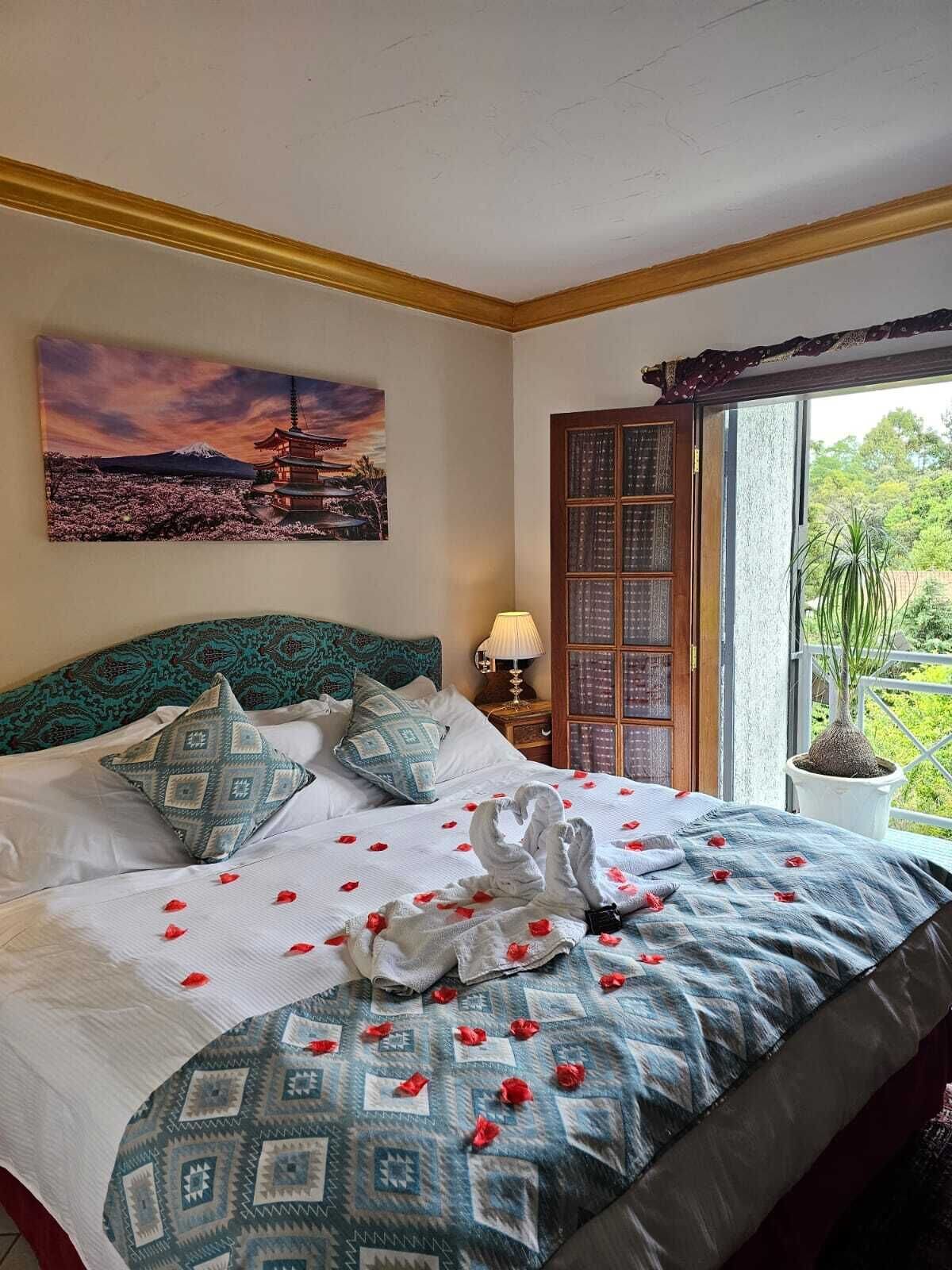 Suite Master Japao com Lareira | Egyptian cotton sheets, premium bedding, down comforters, pillowtop beds