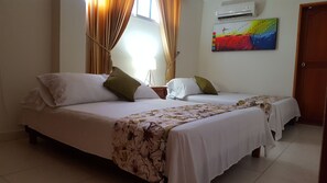 Blackout curtains, iron/ironing board, free WiFi, bed sheets - Hotel San Miguel Imperial (Santa Marta)