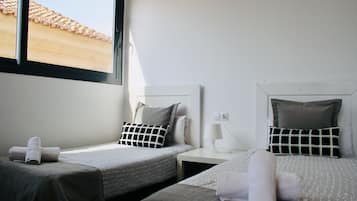 Apartment, 3 Bedrooms, Terrace (4 pax) | Individually furnished, desk, iron/ironing board, free cots/infant beds