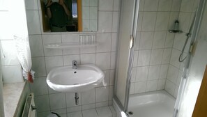 Shower, free toiletries, hair dryer, towels