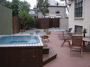 Bañera de hidromasaje exterior