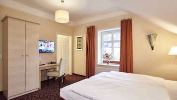 Habitació individual clàssica | Roba de llit hipoal·lergògena, escriptori i cortines opaques