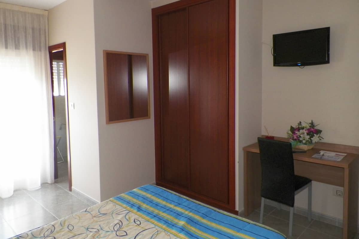 Desk, cots/infant beds, rollaway beds, free WiFi
