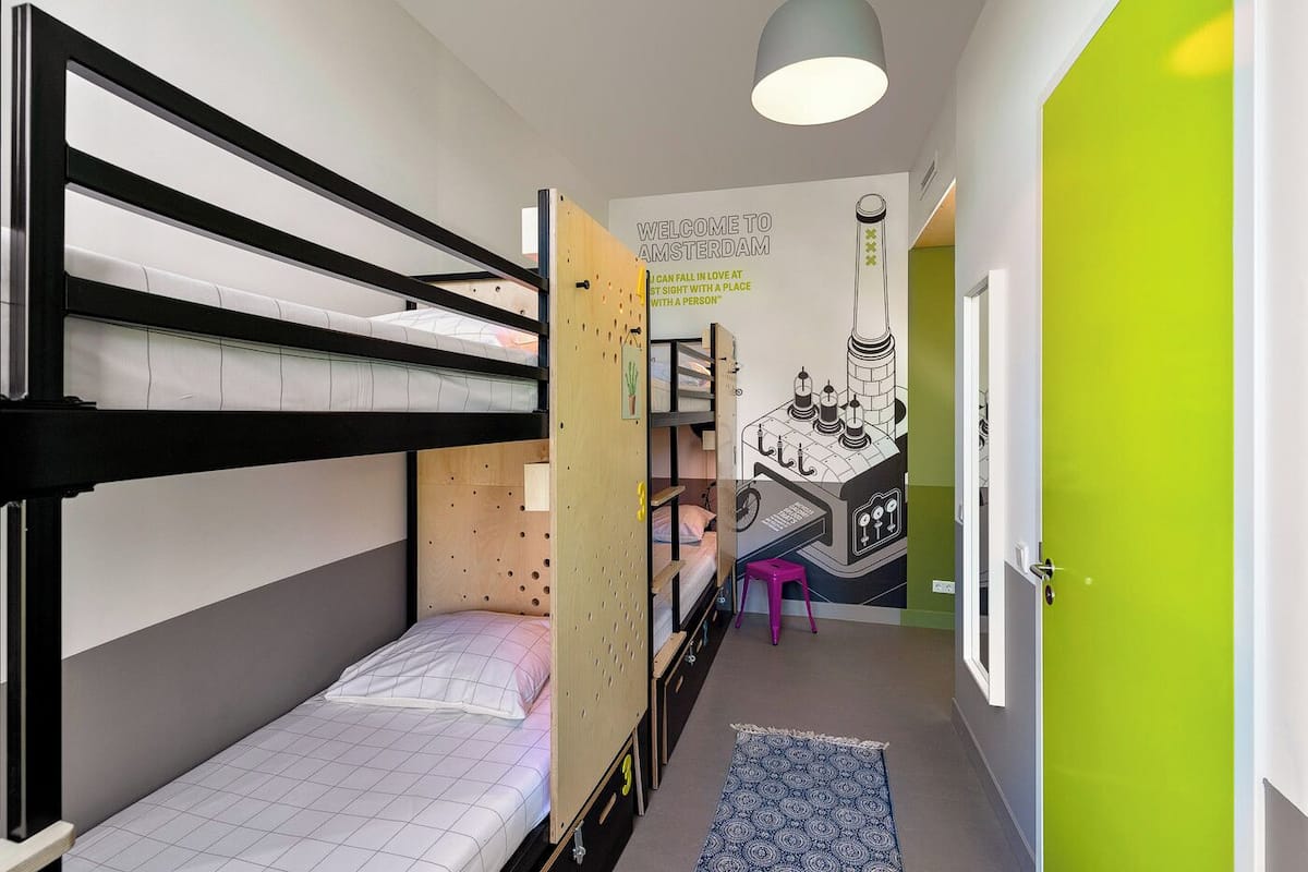 In-room safe, free WiFi, bed sheets