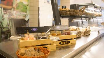 Daily buffet breakfast (EUR 9.95 per person)