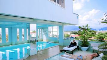 Outdoor pool, pool loungers