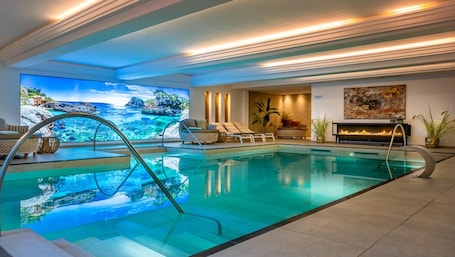 Piscina. salinenparc Design Budget Hotel