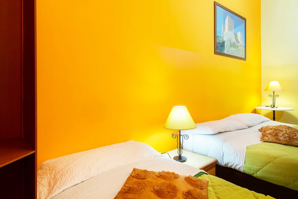 minibar, individually furnished, iron/ironing board, cots/infant beds