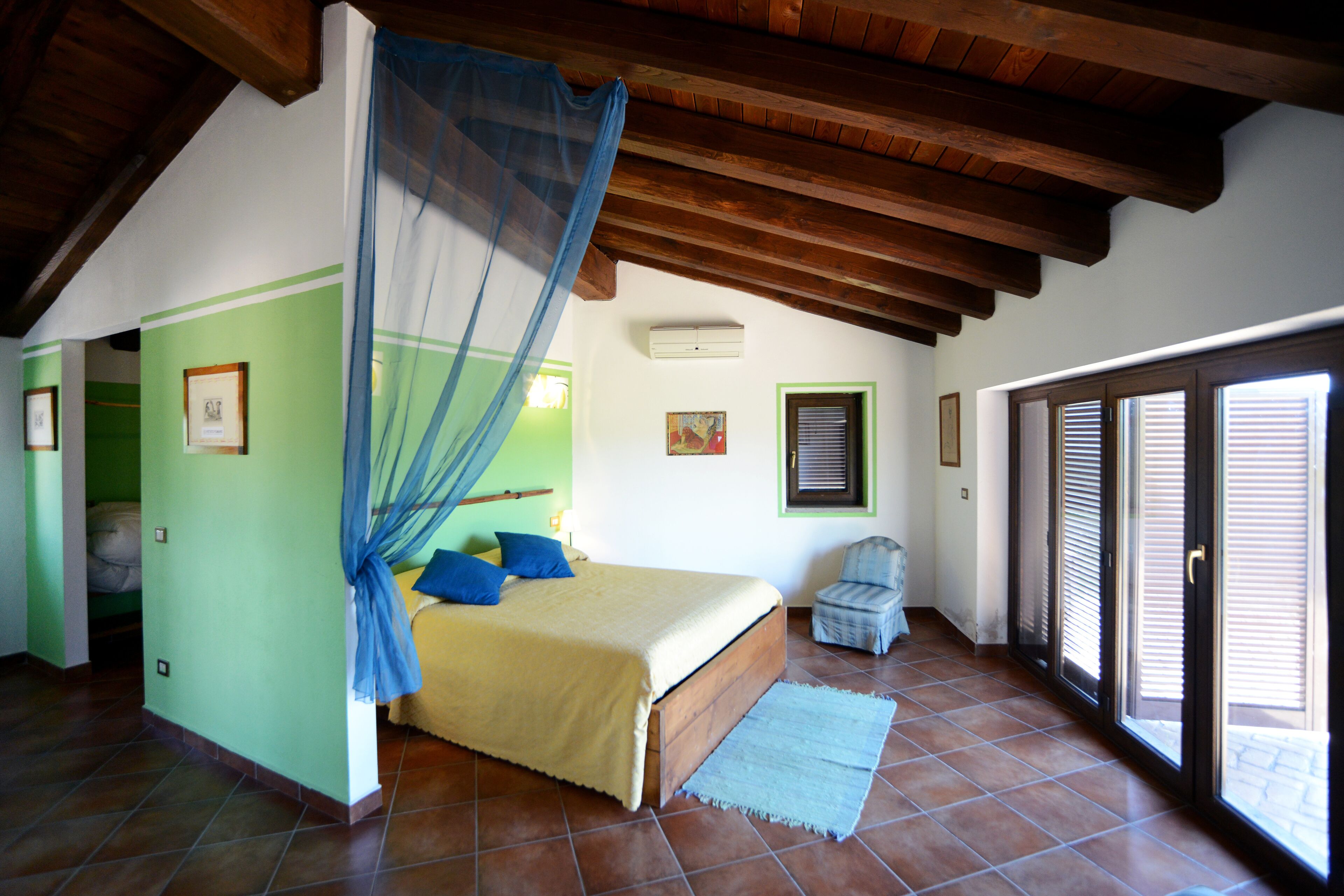 Décoration personnalisée, ameublement personnalisé, draps fournis