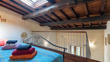 Superior-Loft, Haustiere gestattet, Gartenblick | Individuell dekoriert, individuell eingerichtet, Bettwäsche