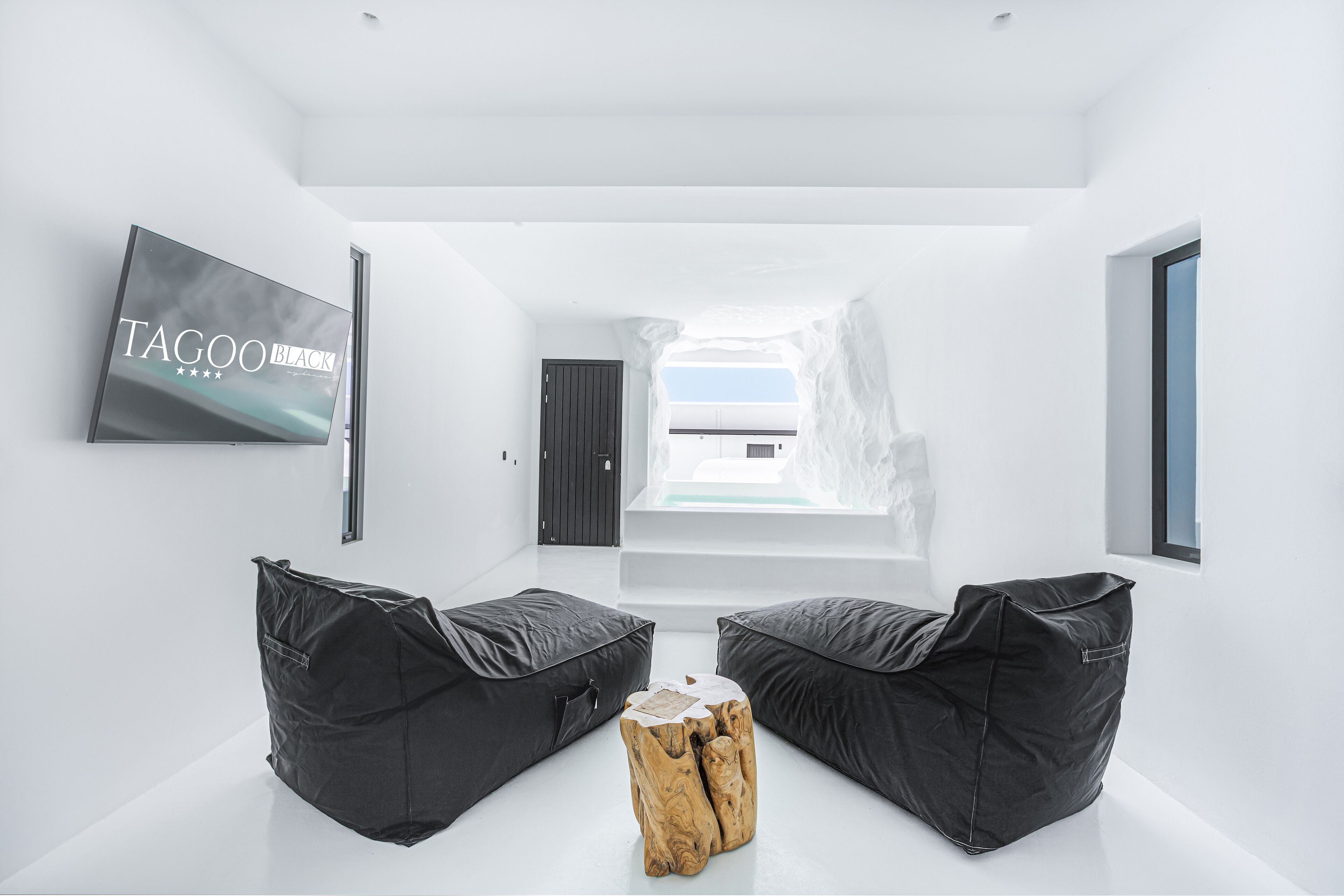 suite, 2 bedrooms (cave pool) | living area | 42-inch plasma tv with digital channels, tv