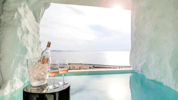 Deluxe-Doppelzimmer (with private Cave Pool)