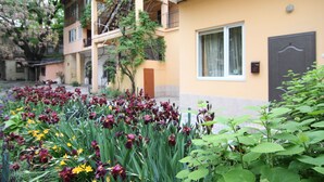 Garden - Apart Hotel on 24 Preobrajenskaya Street (Odesa)