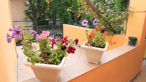 Apartment (for 2 adults) | Terrace/patio - Apart Hotel on 24 Preobrajenskaya Street (Odesa)