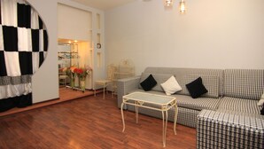 Studio | Premium bedding, in-room safe, laptop workspace, free WiFi - Apart Hotel on 24 Preobrajenskaya Street (Odesa)