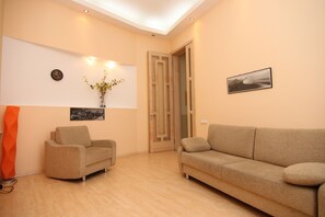 Basic Apartment, 1 Bedroom, Sea View (Ekaterininskaya Square) | Living room