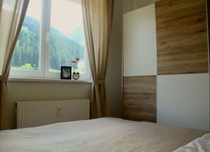2 Schlafzimmer, Bügeleisen/Bügelbrett, kostenloses WLAN, Bettwäsche