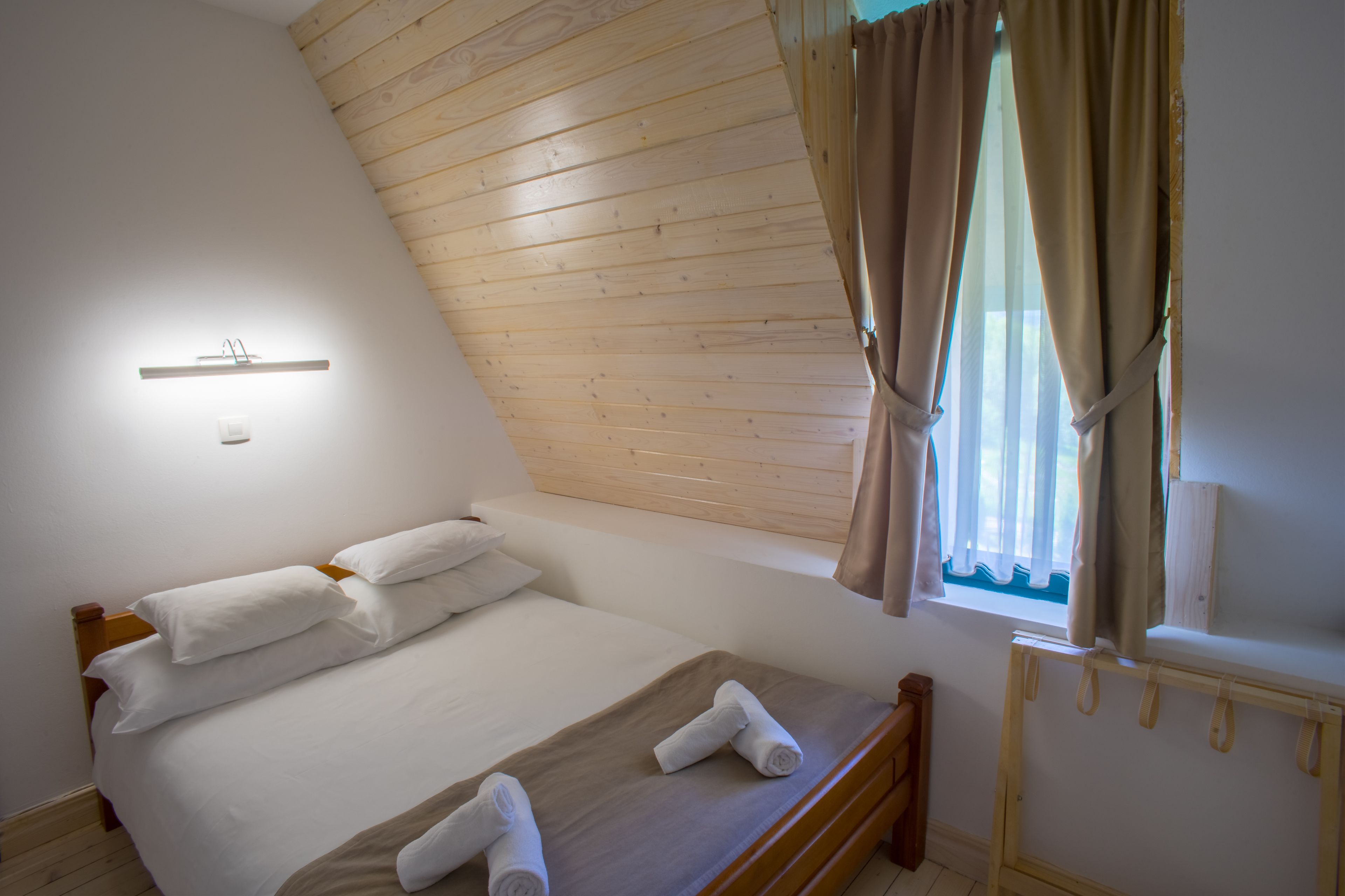 junior suite, 1 double or 2 single beds | hypo-allergenic bedding, minibar, in-room safe, soundproofing