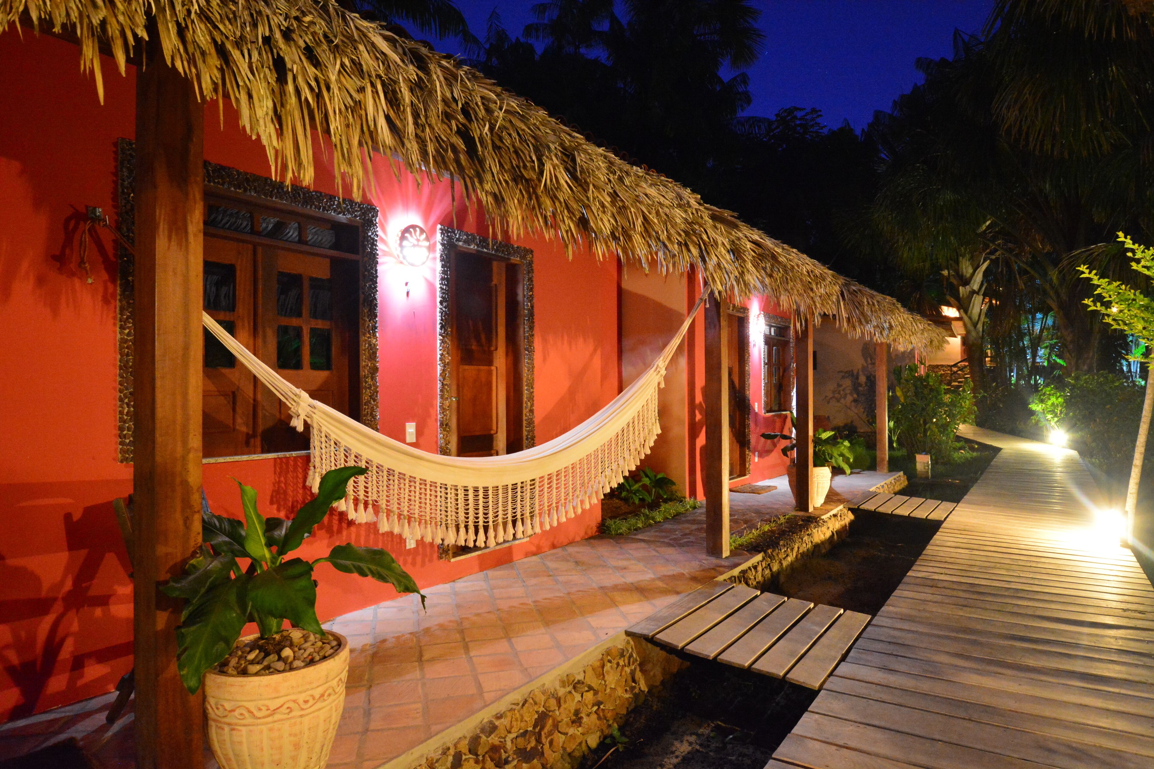 Caja de seguridad en la habitación y decoración personalizada 
