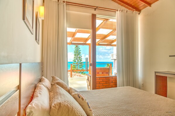 Minibar, caja de seguridad en la habitación y ropa de cama 