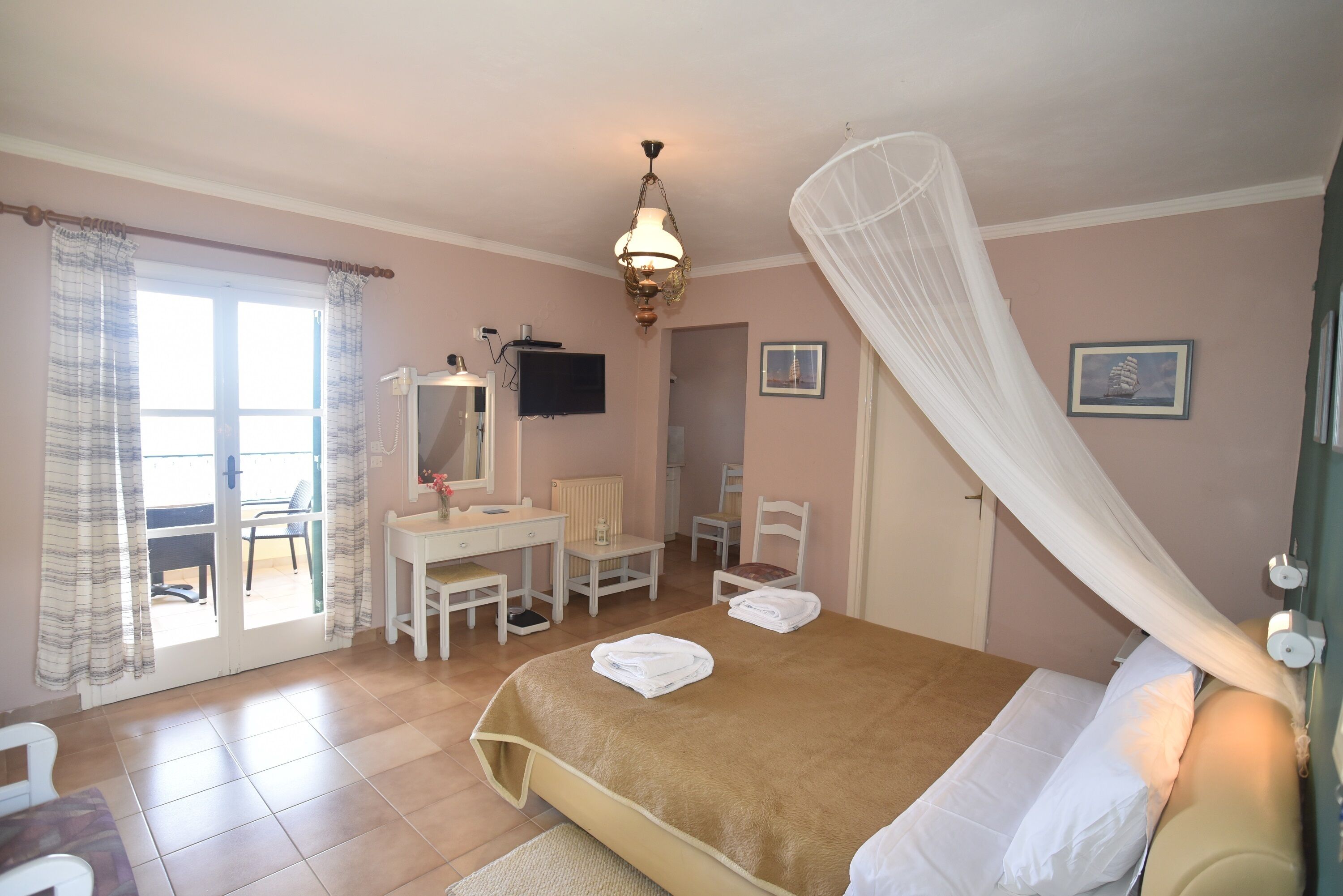 Studio, Sea View | Minibar, in-room safe, blackout curtains, iron/ironing board