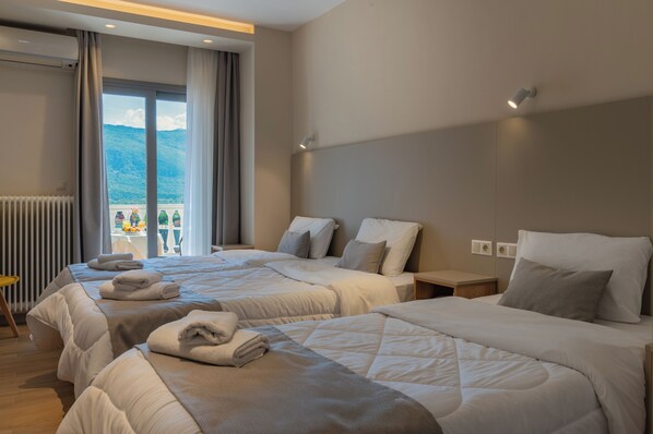 Family Triple Room, 3 Single Beds, Non Smoking, Mountain View
